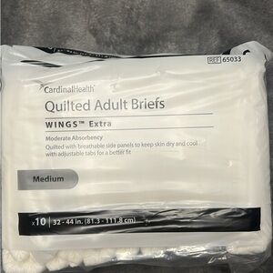 Cardinal Health Quilted Adult Briefs Medium